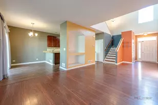 532 S Jade Ln, Round Lake, IL 60073 - Photo 2