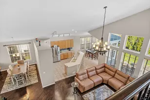 654 Easton Ln, Elk Grove Village, IL 60007 - Photo 8
