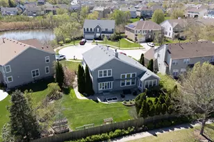 654 Easton Ln, Elk Grove Village, IL 60007 - Photo 32