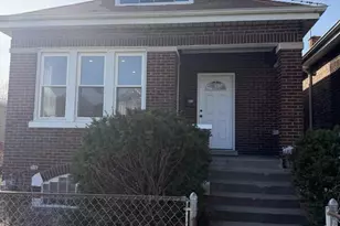 10426 S Calhoun Ave, Chicago, IL 60617 - Photo 1