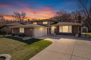 8518 Forest Dr, Hickory Hills, IL 60457 - Photo 16