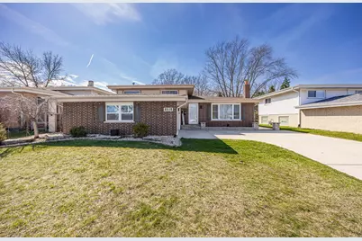 8518 Forest Drive, Hickory Hills, IL 60457 - Photo 2