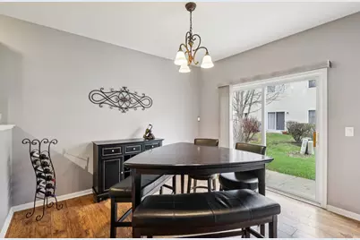 412 Jamestown Court, Aurora, IL 60502 - Photo 8