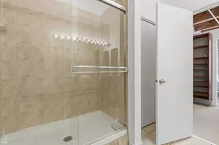 360 W Illinois St, Chicago, IL 60654 - Photo 14