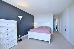 3930 N Pine Grove Ave, Chicago, IL 60613 - Photo 20