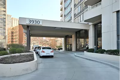 3930 N Pine Grove Avenue #2501, Chicago, IL 60613 - Photo 2