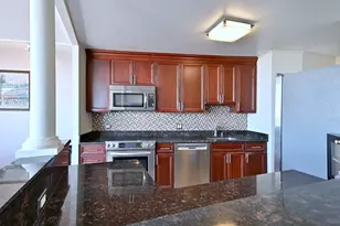 3930 N Pine Grove Ave, Chicago, IL 60613 - Photo 18