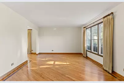 62 E Fox Hill Drive, Buffalo Grove, IL 60089 - Photo 4