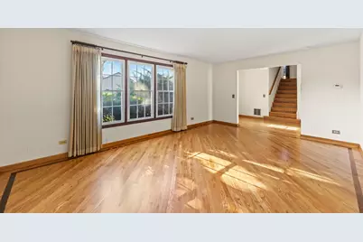 62 E Fox Hill Drive, Buffalo Grove, IL 60089 - Photo 6