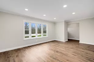 30W243 Wiant Rd, West Chicago, IL 60185 - Photo 4