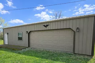 3580 Odin Rd, Odin, IL 62870 - Photo 2