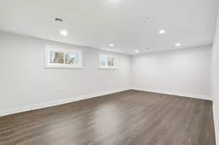 1430 E Emmerson Ln, Mount Prospect, IL 60056 - Photo 16