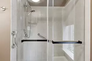 131 W Adelaide St, Elmhurst, IL 60126 - Photo 20