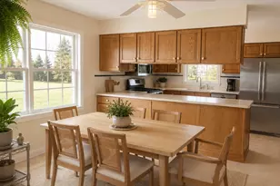 660 Versailles Circle, Elk Grove Village, IL 60007 - Photo 4
