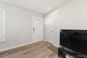 8014 Deer Xing Dr, Plainfield, IL 60586 - Photo 4