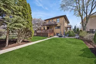 943 N Oak Park Ave, Oak Park, IL 60302 - Photo 30