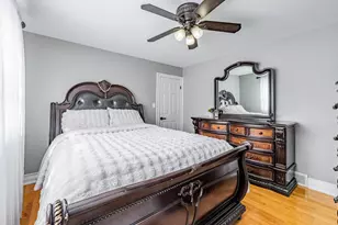 9220 S Avers Ave, Evergreen Park, IL 60805 - Photo 10