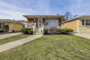 9220 S Avers Ave, Evergreen Park, IL 60805 - Photo 1