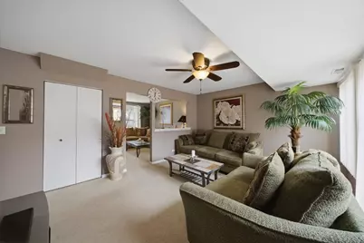 1615 Victoria Park Circle, Aurora, IL 60504 - Photo 4