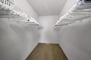 1615 Victoria Park Cir, Aurora, IL 60504 - Photo 16