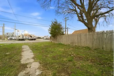 15644 Emerald Avenue, Harvey, IL 60426 - Photo 2