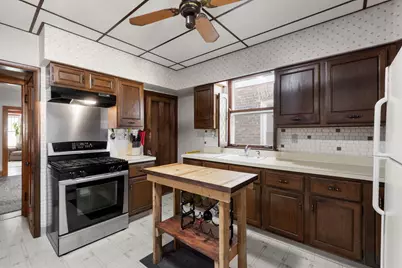 [Address not provided], Chicago, IL 60630 - Photo 4