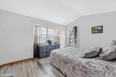 580 S Annandale Drive, Lake in the Hills, IL 60156 - Photo 18