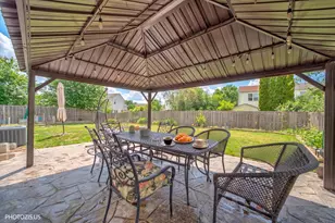 580 S Annandale Dr, Lake in the Hills, IL 60156 - Photo 22