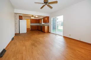 2805 Coventry Ct, Bloomington, IL 61704 - Photo 18