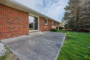 2805 Coventry Ct, Bloomington, IL 61704 - Photo 50