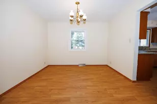 2805 Coventry Ct, Bloomington, IL 61704 - Photo 8