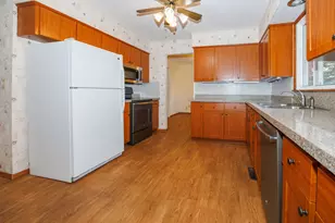 2805 Coventry Ct, Bloomington, IL 61704 - Photo 14