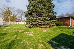 2805 Coventry Ct, Bloomington, IL 61704 - Photo 54