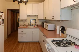 849 W Fletcher St, Chicago, IL 60657 - Photo 2