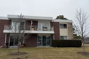 100 Deborah Ln, Wheeling, IL 60090 - Photo 1