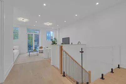 505 W Elm Street #105, Chicago, IL 60610 - Photo 2