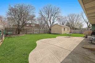 18W194 Claremont Dr, Darien, IL 60561 - Photo 28