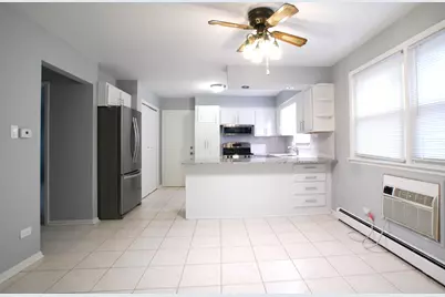 [Address not provided], Justice, IL 60458 - Photo 4