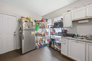742 W 117th St, Chicago, IL 60628 - Photo 4