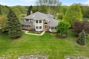 5N191 Fox Bluff Dr, Saint Charles, IL 60175 - Photo 32