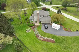 5N191 Fox Bluff Dr, Saint Charles, IL 60175 - Photo 30
