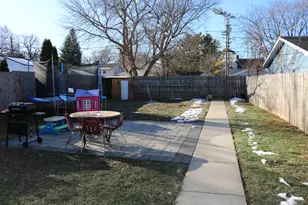 3232 Ezra Ave, Zion, IL 60099 - Photo 4