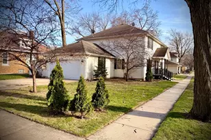 815 Kiersted St, Morris, IL 60450 - Photo 2