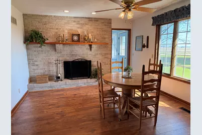 106 W 5th Street, McNabb, IL 61335 - Photo 4