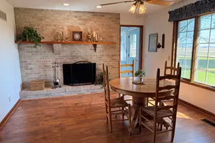 106 W 5th St, McNabb, IL 61335 - Photo 4