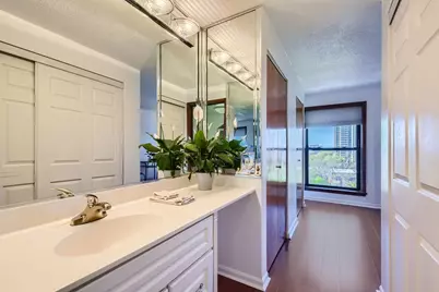 711 W Gordon Terrace #701, Chicago, IL 60613 - Photo 14