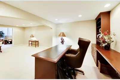 107 Briarwood Lane, Oak Brook, IL 60523 - Photo 34