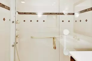 107 Briarwood Ln, Oak Brook, IL 60523 - Photo 22
