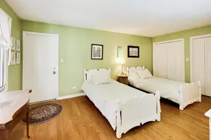 107 Briarwood Ln, Oak Brook, IL 60523 - Photo 24