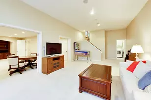 107 Briarwood Ln, Oak Brook, IL 60523 - Photo 30